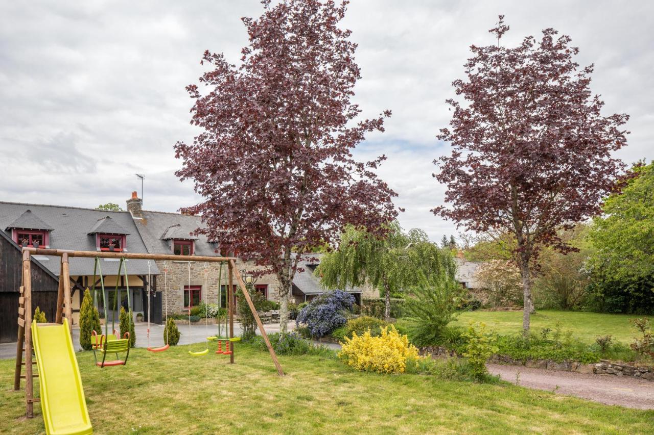 La Villa Du Golf - Avec Piscine Couverte Chauffee Et Jacuzzi Le Tronchet  Exterior foto