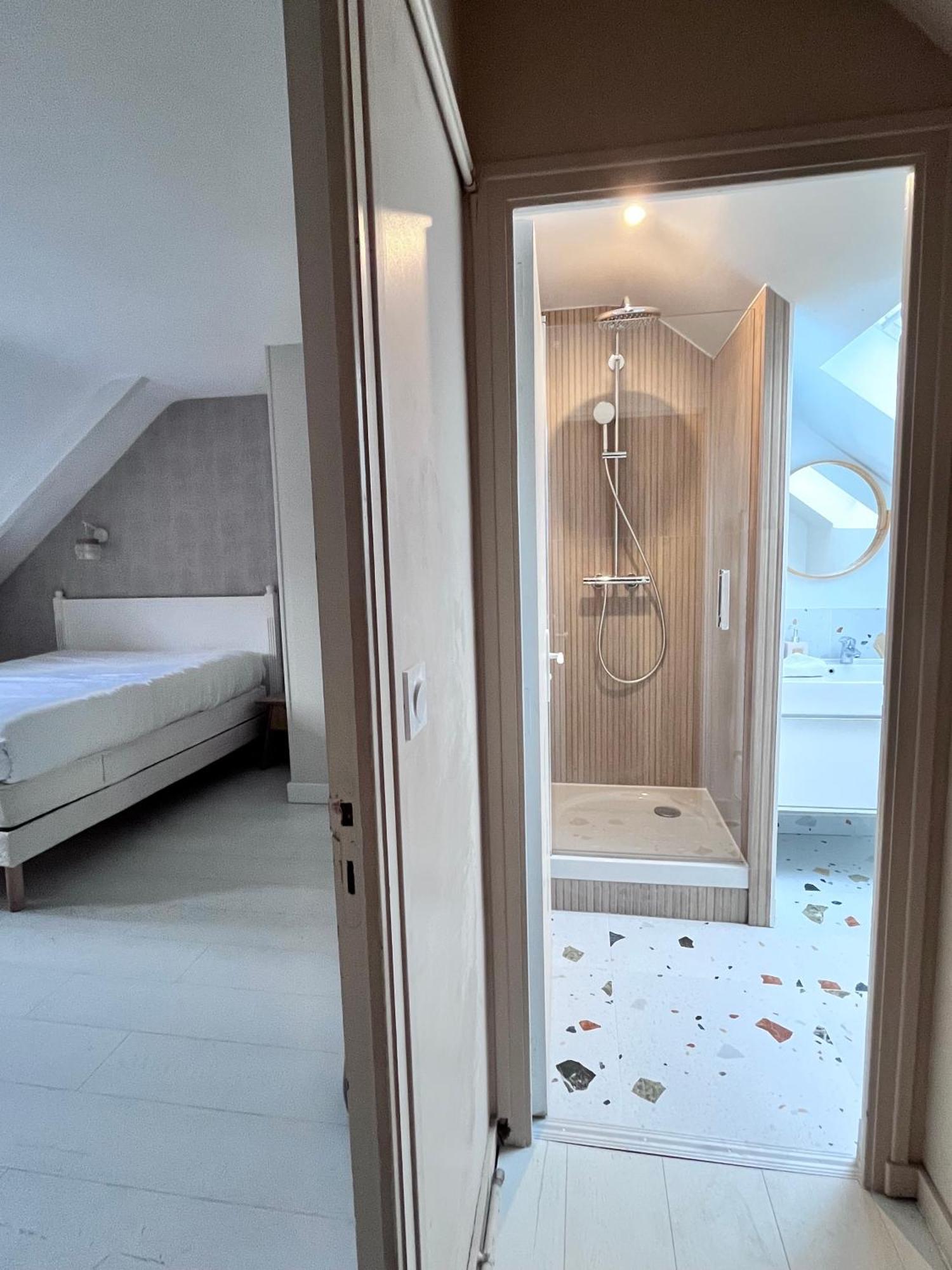 La Villa Du Golf - Avec Piscine Couverte Chauffee Et Jacuzzi Le Tronchet  Exterior foto